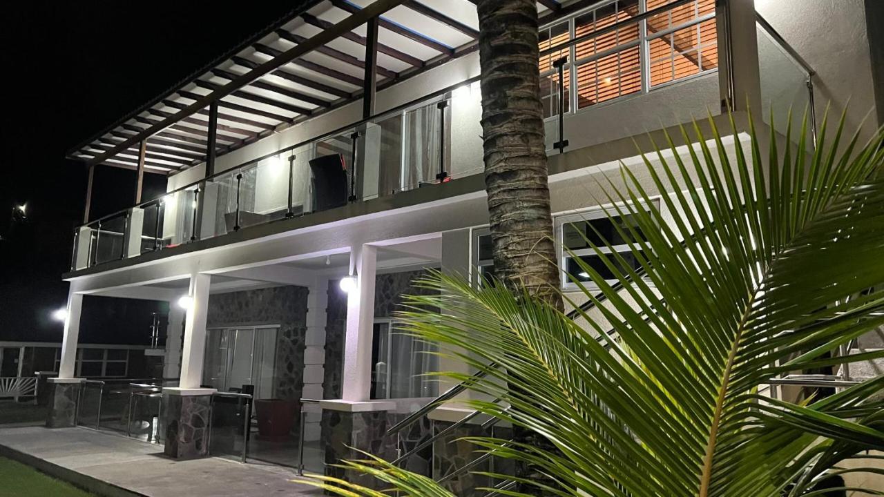 Stonetrail Hotel Arnos Vale Exterior photo